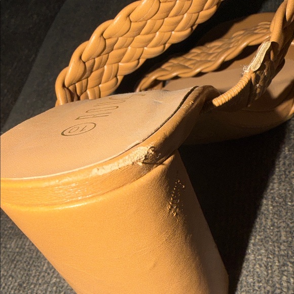 Rouge Helium Women's Braided Tan Heels - Picture 4 of 6